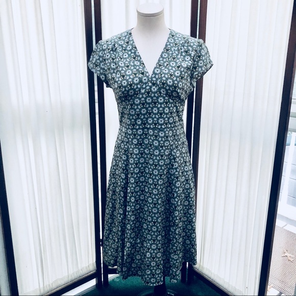 Sundance Dresses & Skirts - Sundance Green Blue Silk Printed Dress
